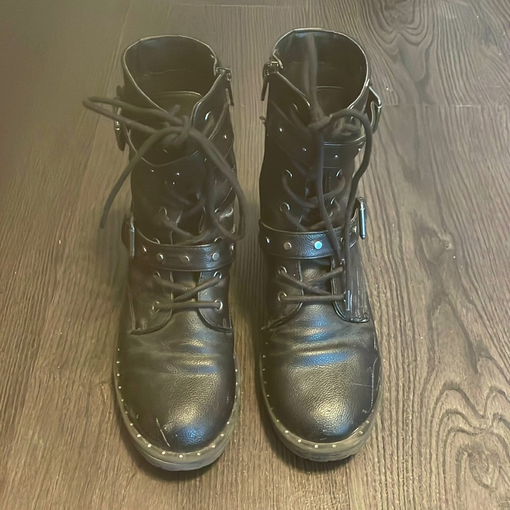 Women’s Black Boots Size 7